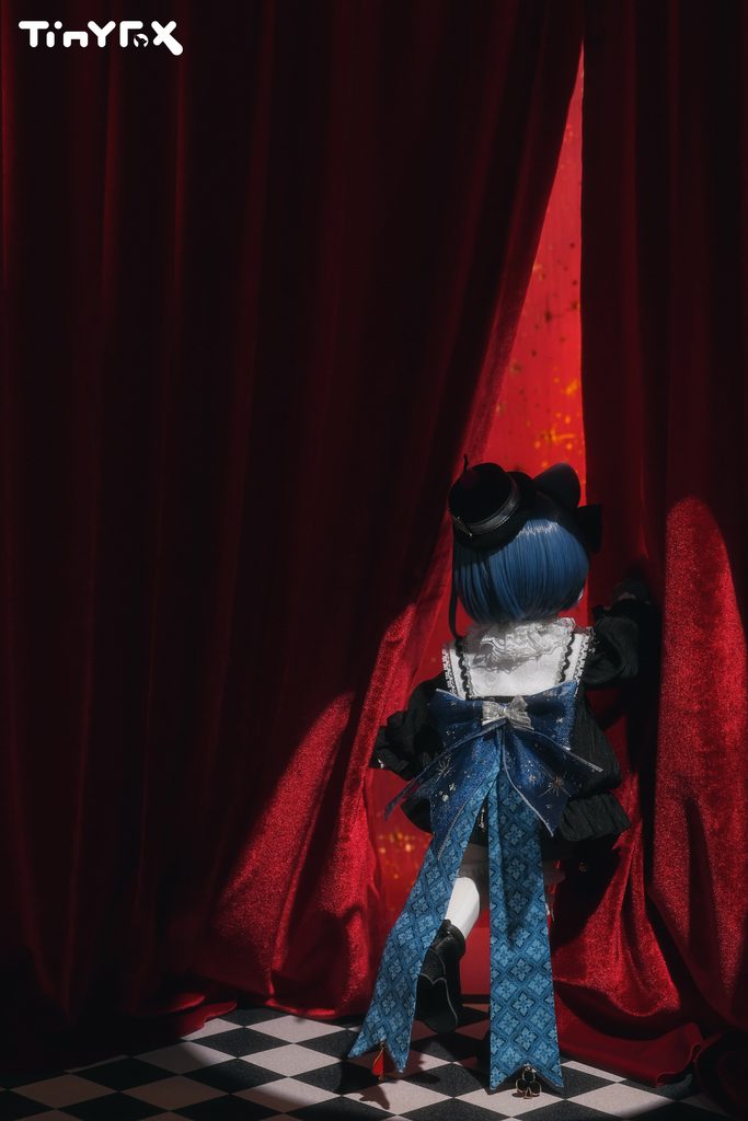 TinyFox フェリックス 後ろ姿