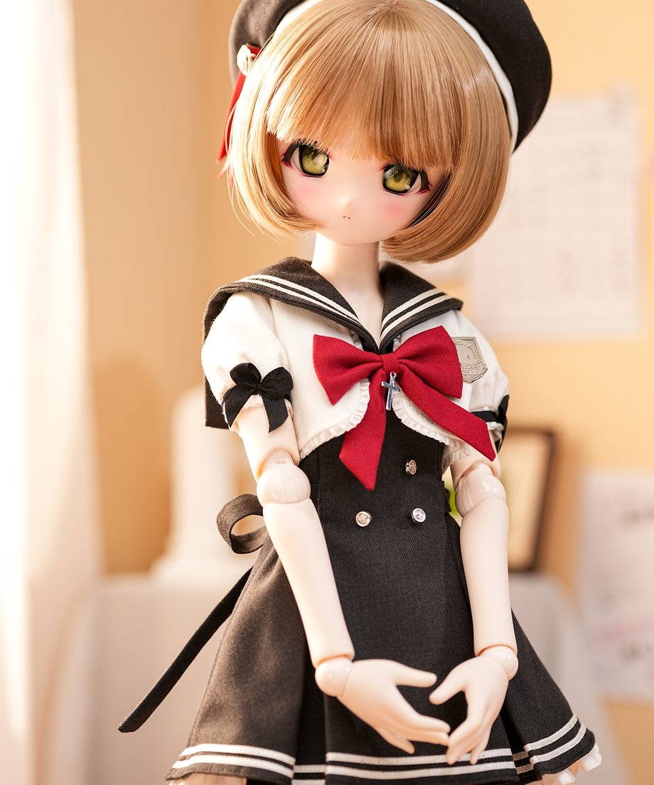狐狐学園 美術科少女 ベレー帽とボブヘア
